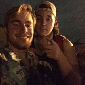 Meet your Posher, Cameron